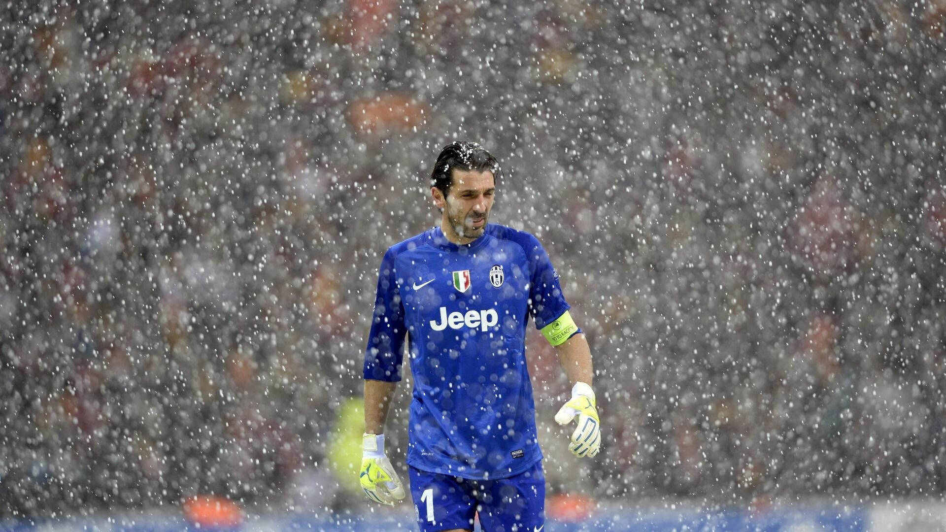 公牛加强对抗积极抢下前场篮板，公牛队篮板